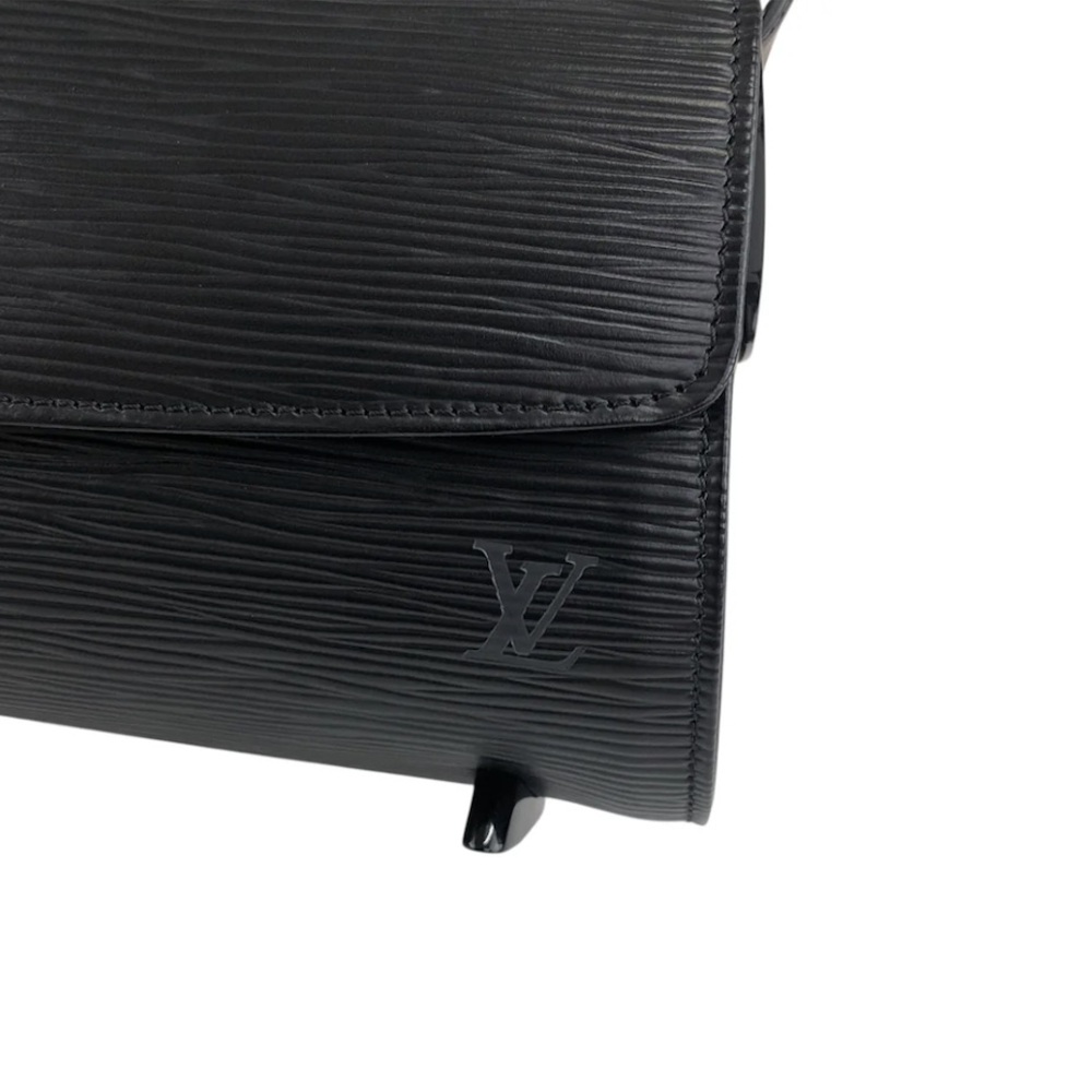 LOUIS VUITTON EPI Black Shoulder Bag - Vintage and Authentic - Picture 3 of 7